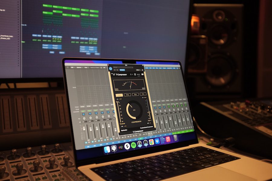 How do I Stream DAW? A Comprehensive Guide for Musicians and Producers